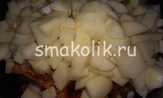 Тушеная картошка с мясом в мультиварке
