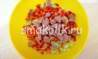 Салат с пекинской капустой и колбасой за 5 минут!